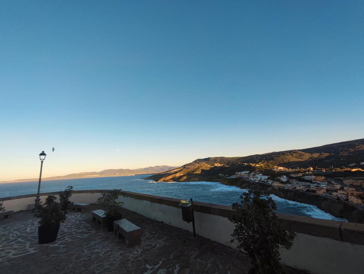 Bed and Breakfast Residenza Nel Borgo L'Appusentu Castelsardo Exterior foto